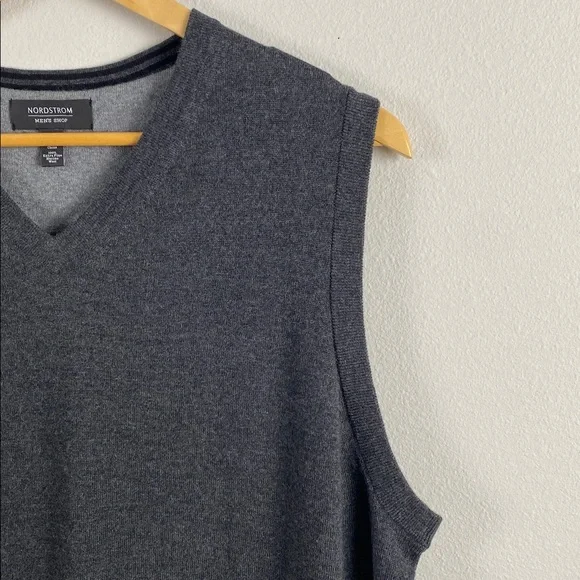 Nordstrom Men’s Shop Extra Fine Merino Wool Sweater Vest | V Neck | Dark Gray - Picture 10 of 13